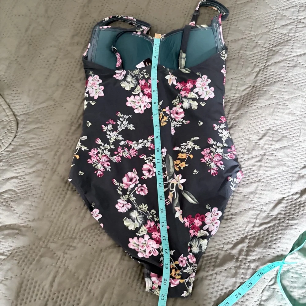 Niptuck Swim Floral One Piece Tummy Control Swimsuit Green Pink Size 8 - Picture 8 of 9